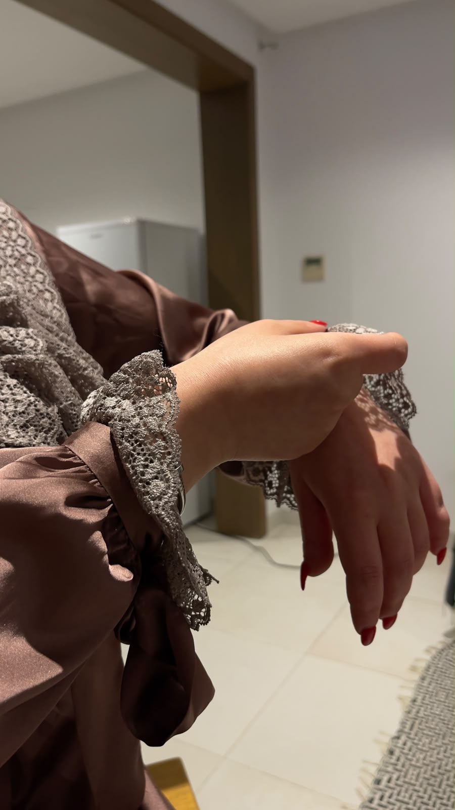 Pyjama en satin avec dentelle – Rose Poudré