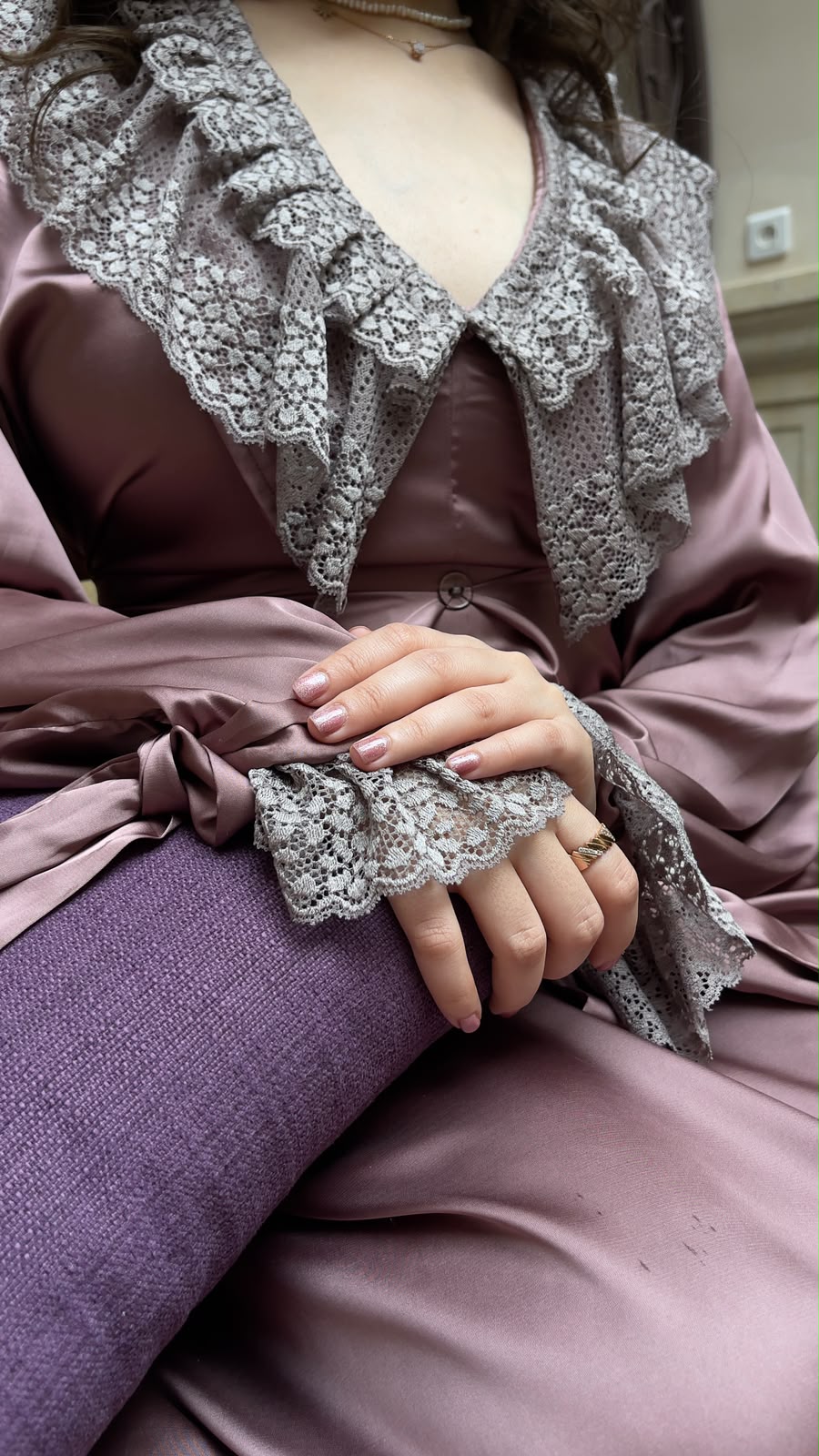 Pyjama en satin avec dentelle – Rose Poudré