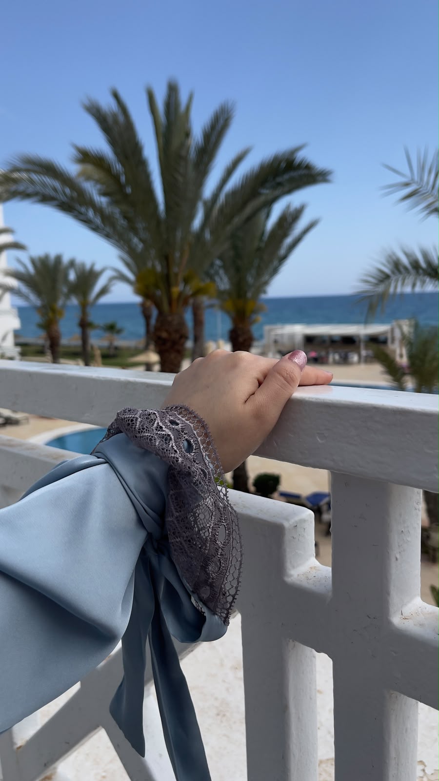 Pyjama en satin avec dentelle – Bleu Ciel